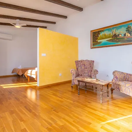 Ca N'abrines Villa